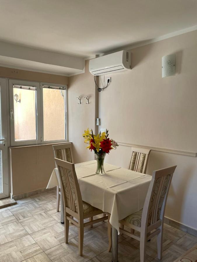 Apartman Pijavica Bijela Zewnętrze zdjęcie